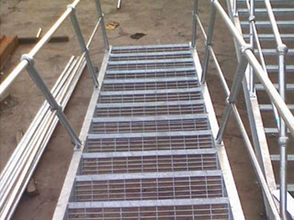 ����̤����